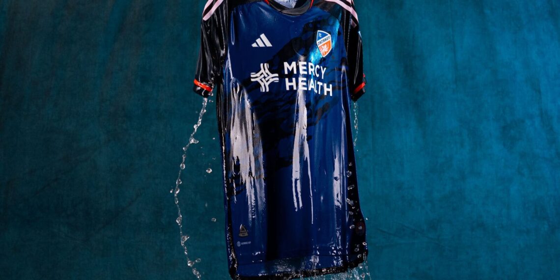 FC Cincinnati lanza su impresionante Jersey Local 2023-2024 «River Kit» diseñada por Adidas