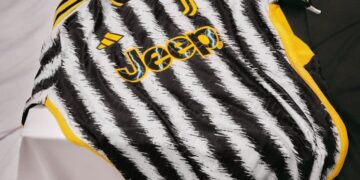 Juventus FC Jersey Local 23/24 Adidas