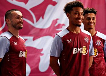 Aston Villa FC Jersey Local 23-24 Castore