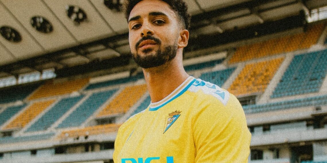 Cádiz CF Jersey Local 23-24 Macron