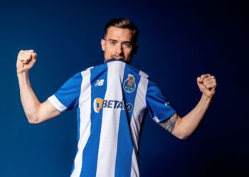 FC Porto Jersey Local 2023-24 New Balance