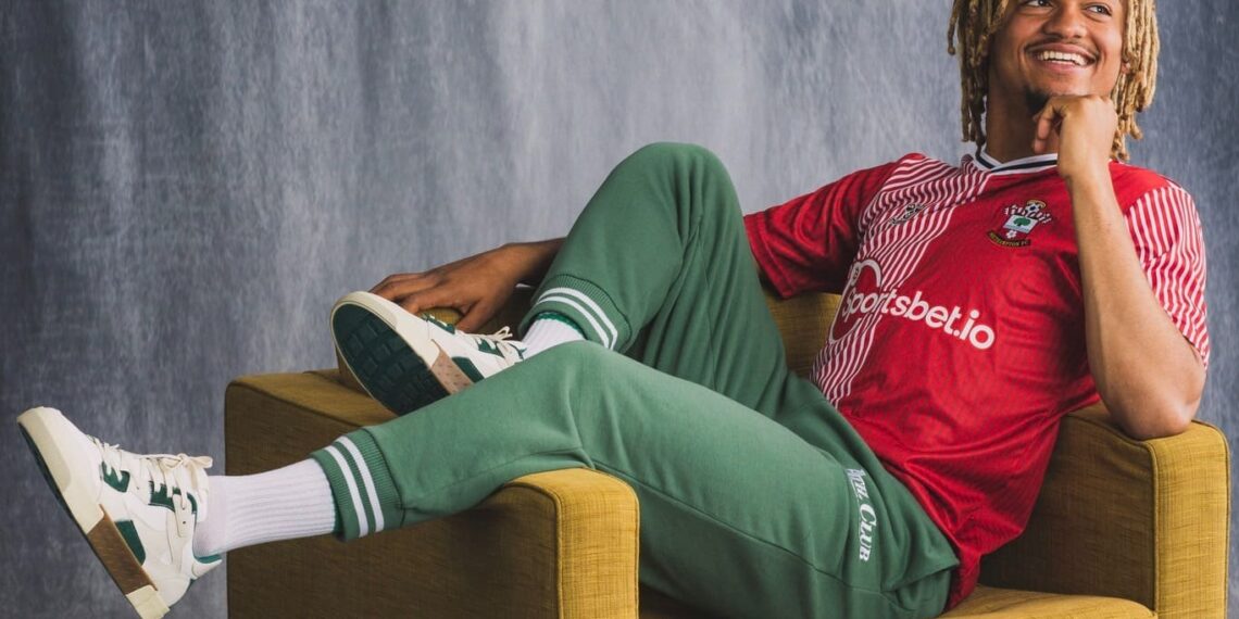 Southampton FC Jersey Local 23-24 Hummel