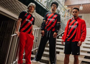Eintracht Frankfurt, el renombrado club de la Bundesliga alemana, ha revelado recientemente su muy esperado Jersey de Local 2023-24.