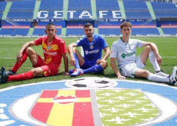 Getafe CF Jersey 2023-24 Local, Visitante y Tercera Joma: Una fusión de tradición e innovación